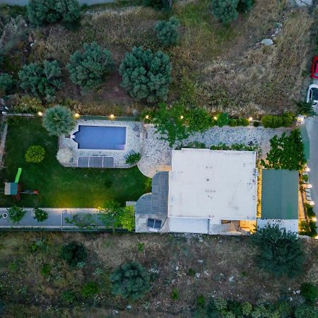 Dafni Villa A Place To Visit Orne Exterior photo