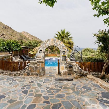 Dafni Villa A Place To Visit Orne Exterior photo
