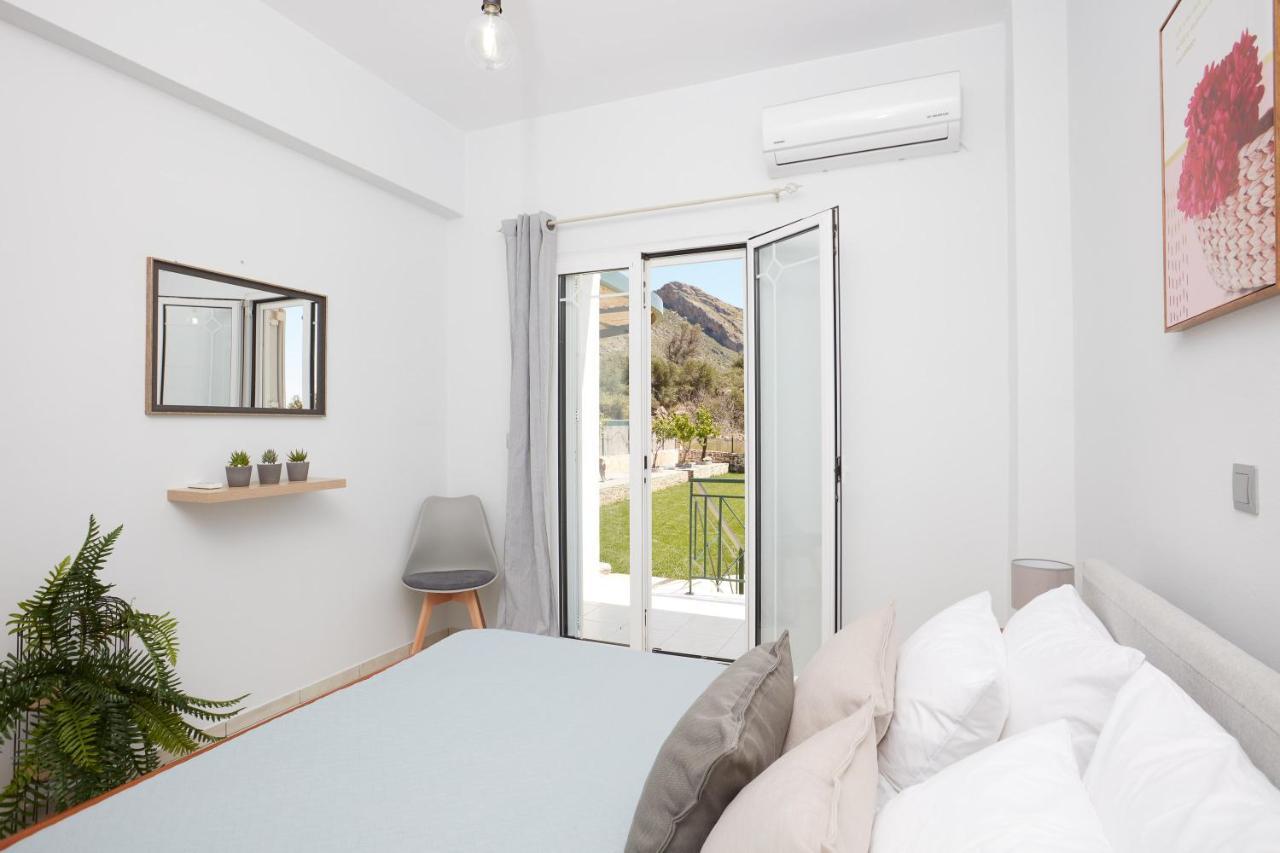 Dafni Villa A Place To Visit Orne Exterior photo