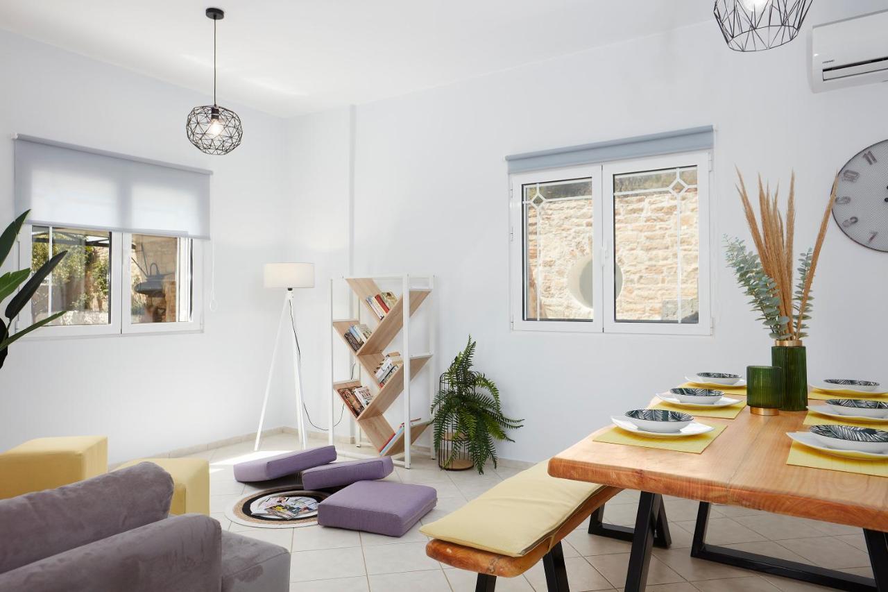 Dafni Villa A Place To Visit Orne Exterior photo