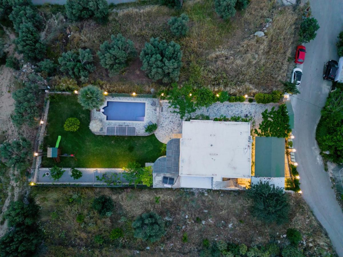 Dafni Villa A Place To Visit Orne Exterior photo