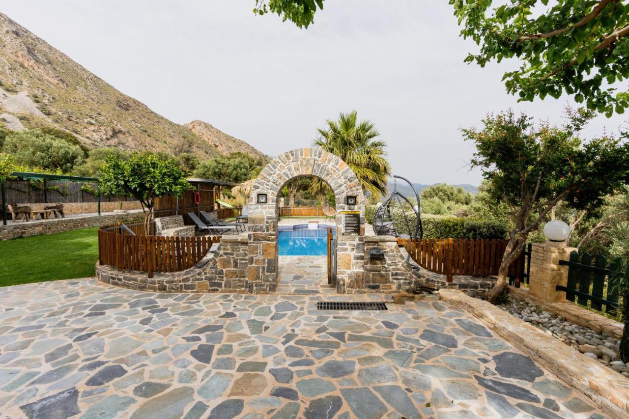 Dafni Villa A Place To Visit Orne Exterior photo