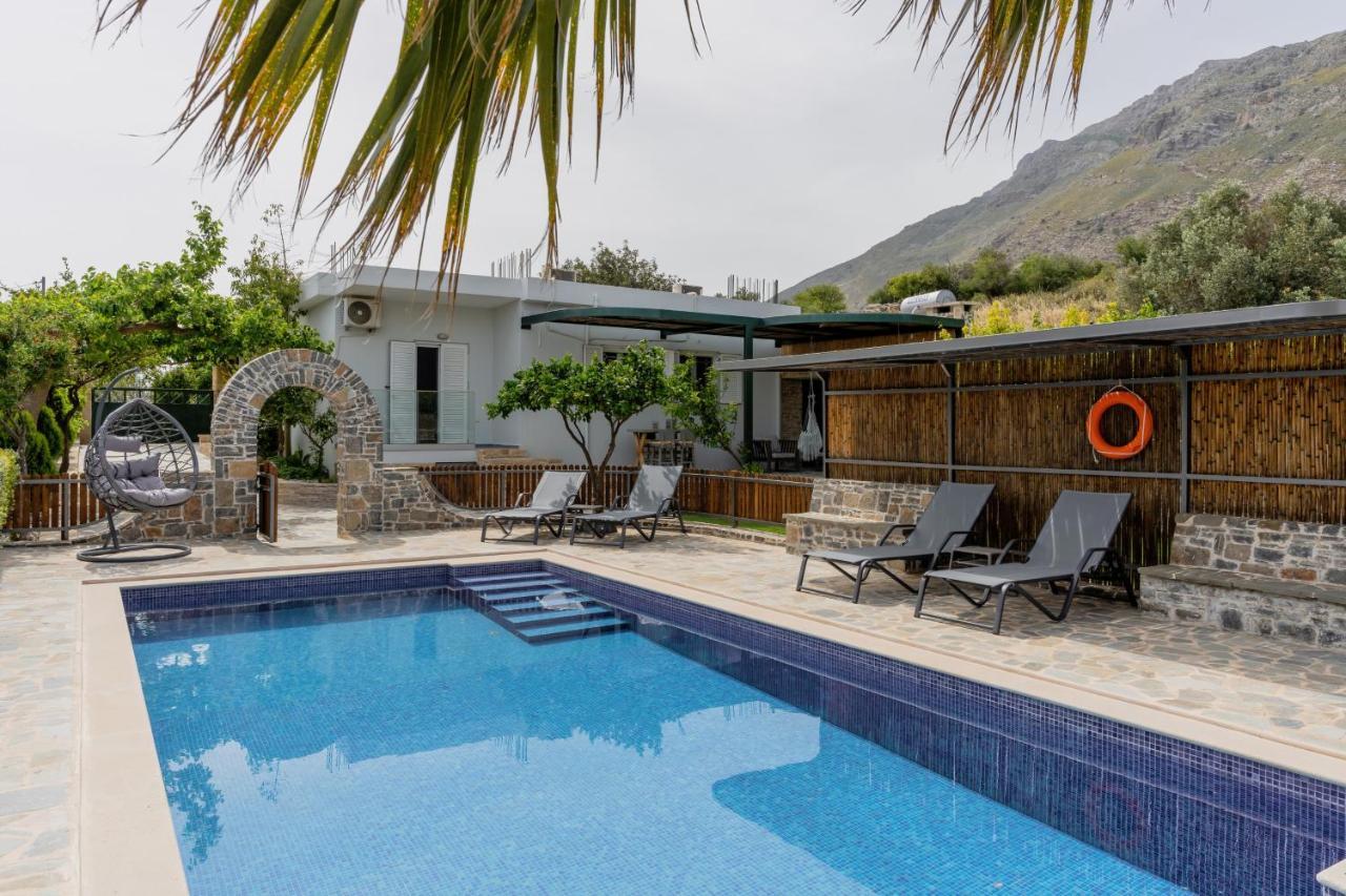 Dafni Villa A Place To Visit Orne Exterior photo